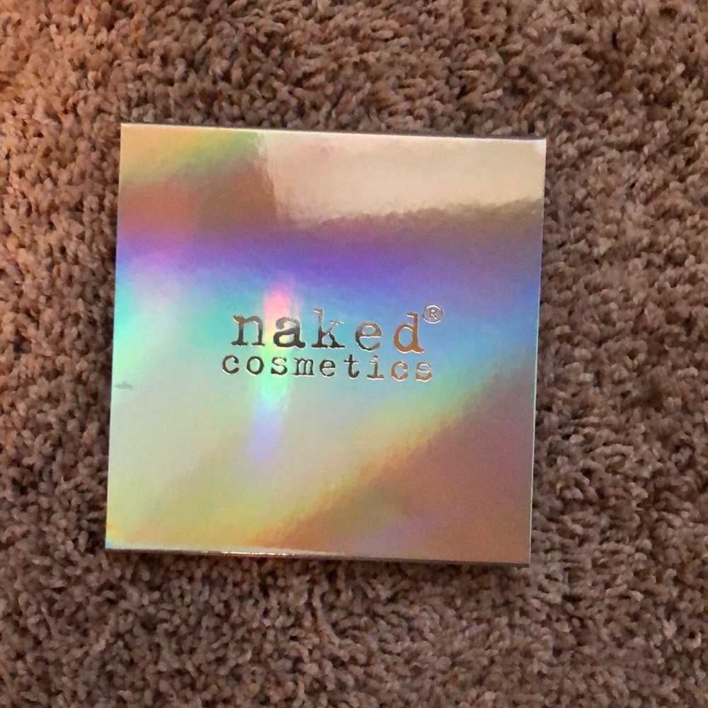 Naked cosmetics holographic highlighter palette